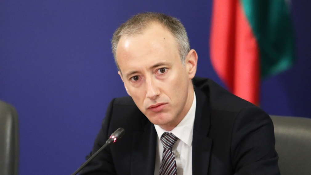 Вълчев: Отчитаме бързо разпространение на COVID-19 в училищата през последните дни