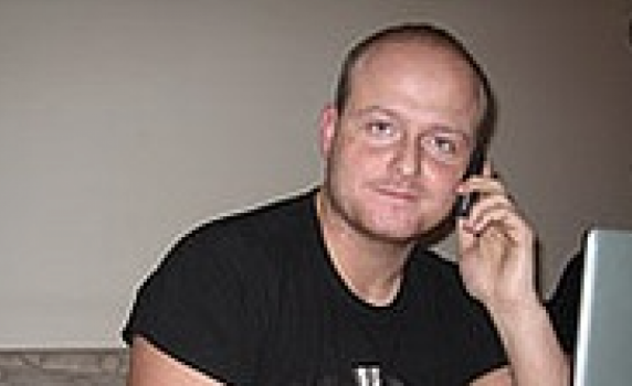 Вината на "АстраЗенека" е, че решиха да продават без печалба