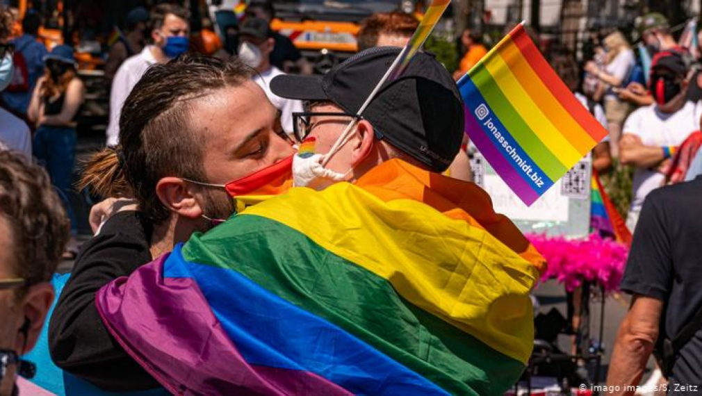 БСП, ДПС и Радан Кънев подкрепиха ЛГБТ-общността