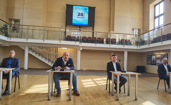 Красен Кралев проведе работна среща с представители на спортните клубове във Варна