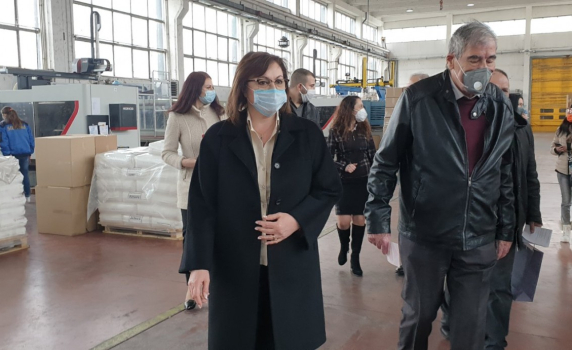 Нинова от Лом: Настояваме затварянето да върви с незабавни компенсаторни мерки за хората и бизнеса