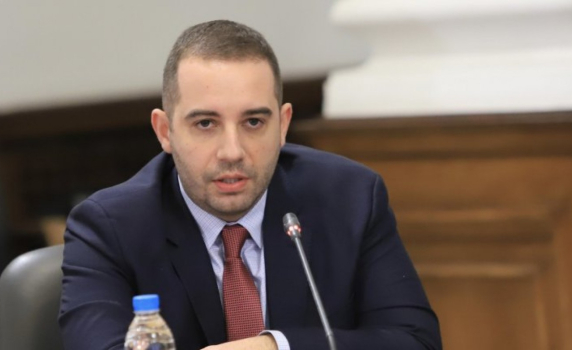 От утре у нас се възстановява ваксинацията с "АстраЗенека" след решението на ЕМА