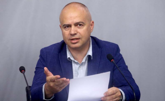 Свиленски: След здравната, трябва да се овладее и икономическата криза
