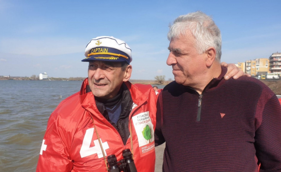 „Лодката на Свободата“ спря и в Никопол