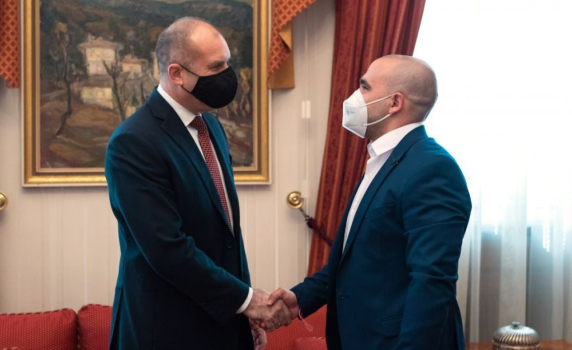 Радев: Преследването на български книги в РС Македония трябва да остане в миналото