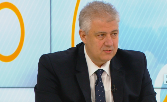 Проф. Балтов: Най-добрата ваксина е поставената