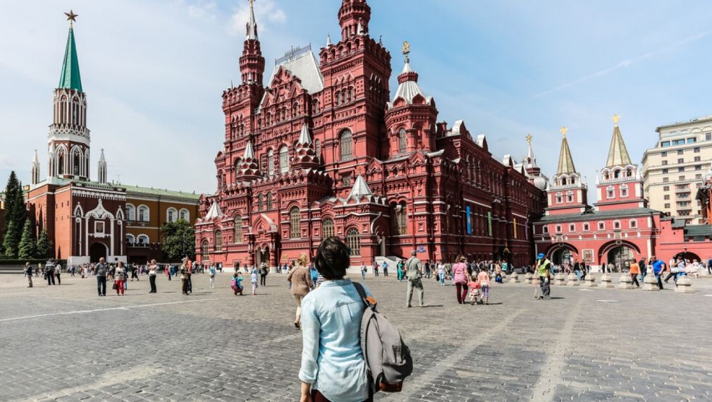 Пълен пансион и ваксина: Турски туроператори организират екскурзии до Москва
