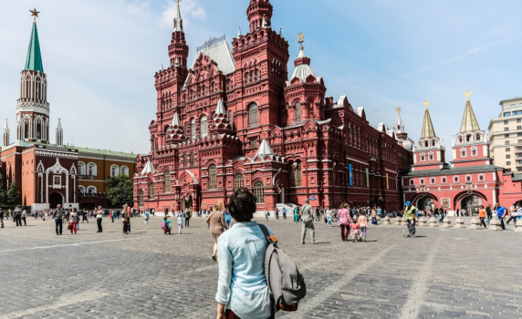 Пълен пансион и ваксина: Турски туроператори организират екскурзии до Москва