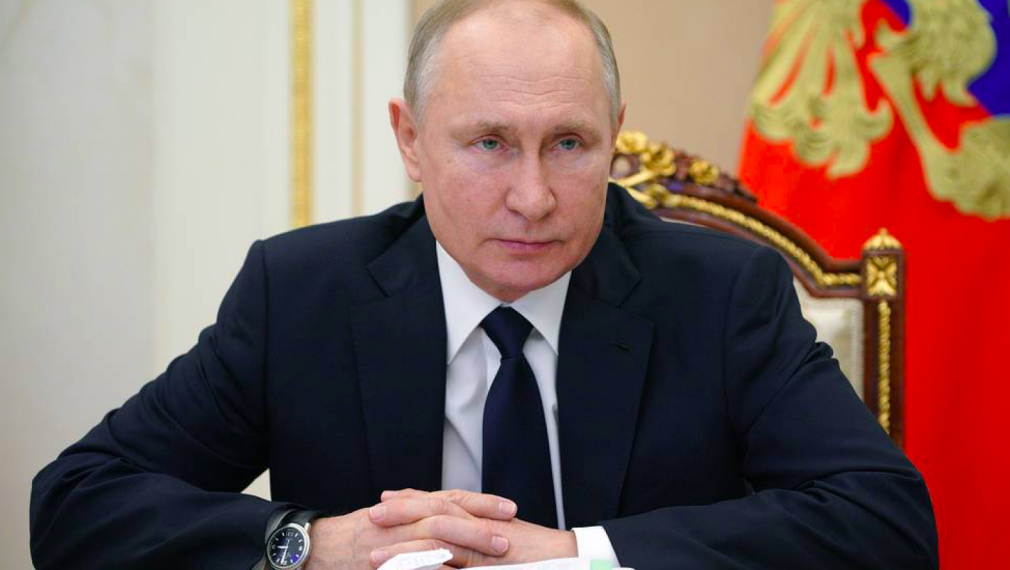 Путин получи 2-ата доза ваксина срещу Covid, но не казва коя