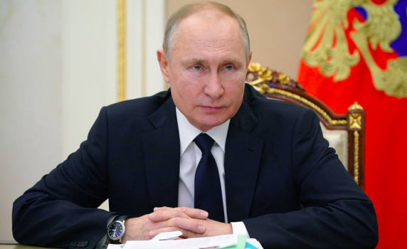 Путин получи 2-ата доза ваксина срещу Covid, но не казва коя