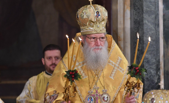  Патриарх Неофит постъпи в болница