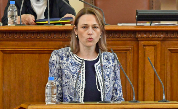 Ива Митева бе избрана за председател на парламента