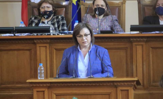 Нинова: Оставката на Борисов е пропукване на модела, трябва да бъде отстранен от управлението