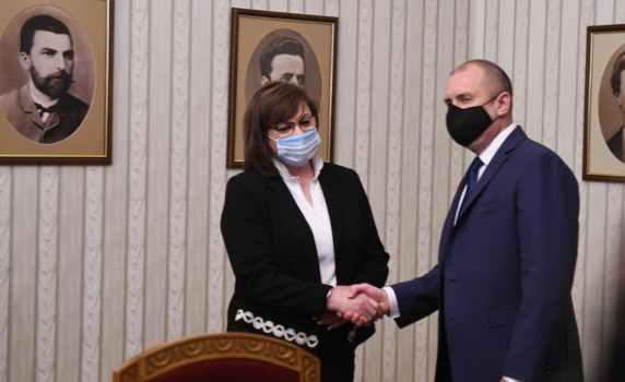 Нинова: Бихме подкрепили правителство на "Има такъв народ" при четири условия  