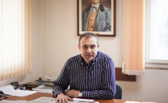 Гуцанов: Моделът „Борисов” е пропукан, но все още сме далеч от разграждането му   