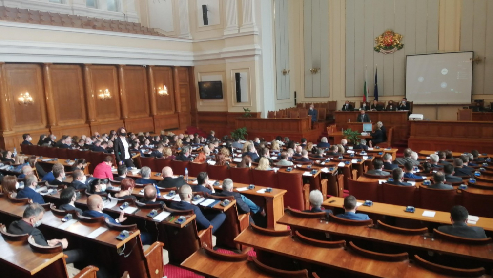 Депутатите се отказаха от изслушването на Борисов