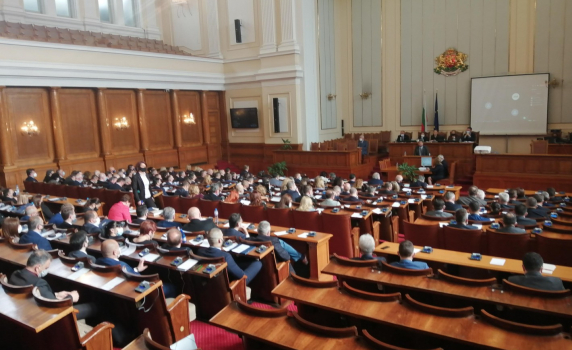 Депутатите се отказаха от изслушването на Борисов
