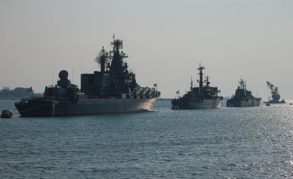 Русия проведе мащабни учения в Крим с над 10 хил. военни
