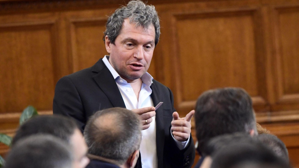 Тошко Йорданов към ГЕРБ: Няма да ви дадем време да си кльоцате в този парламент