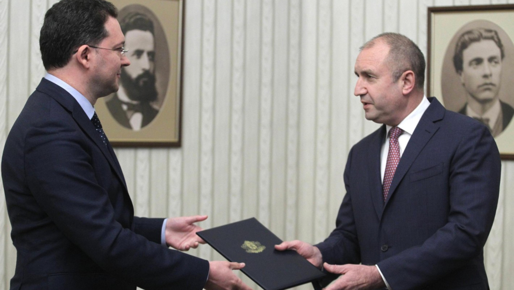 Даниел Митов върна мандата за съставяне на правителство