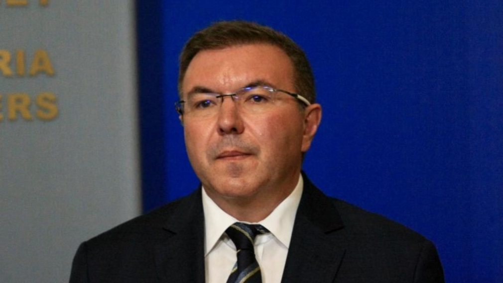 Костадин Ангелов за Слави Трифонов: Никога не е късно да станеш за резил