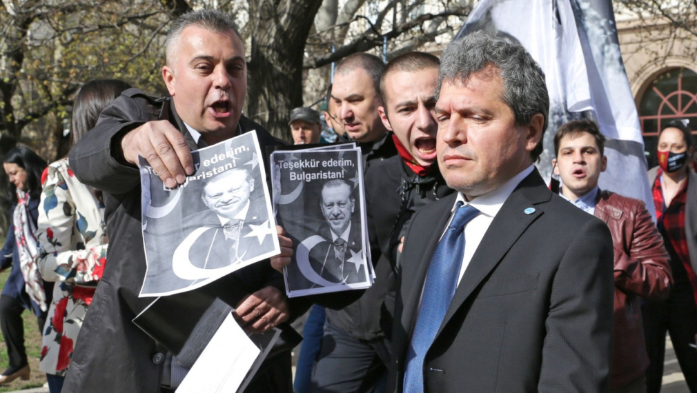 ВМРО нахлупиха фес на главата на Тошко Йорданов