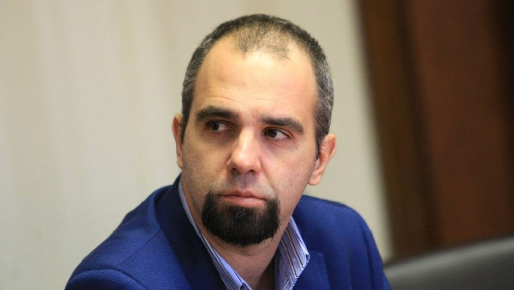 Първан Симеонов: Този парламент излъчва тотален хаос, промяната се дискредитира