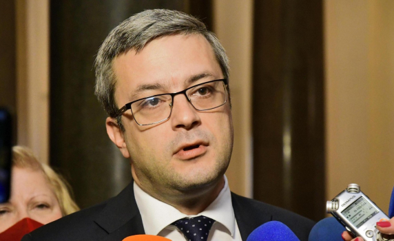 Тома Биков: Радев успя да предизвика политическа криза. Честито! 