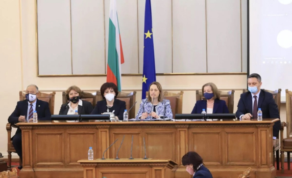 Актуализация на бюджета няма да има, но помощта за хората и бизнеса може да продължи