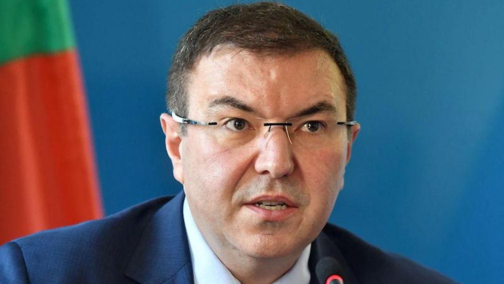 Ангелов: Решението за доставка на руската ваксина е противозаконно
