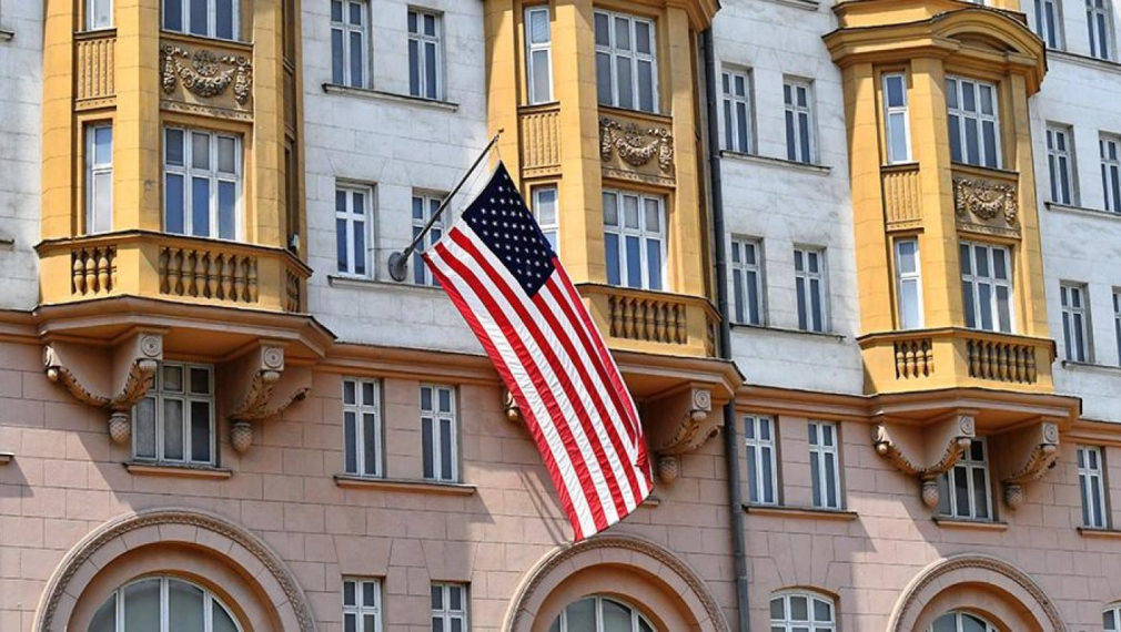 САЩ свиват мисията си в Москва със 75%