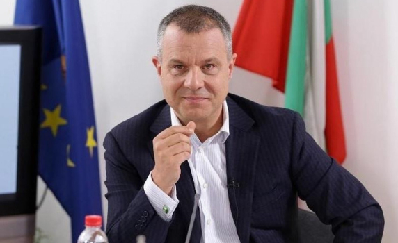 Емил Кошлуков призова за нова дата за изборите -  на 11 юли е финалът на европейското по футбол по БНТ