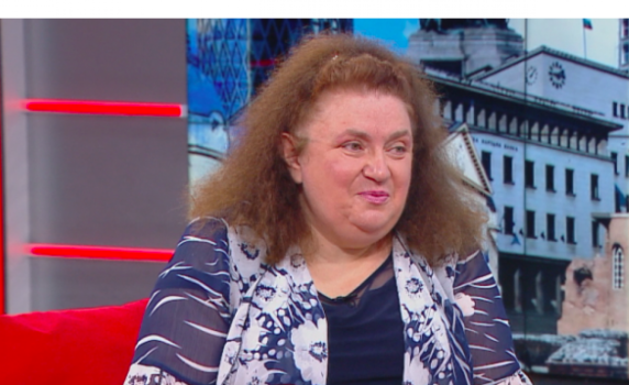 Проф. Александрова: Индия е урок за всички нас да не пренебрегваме вируса