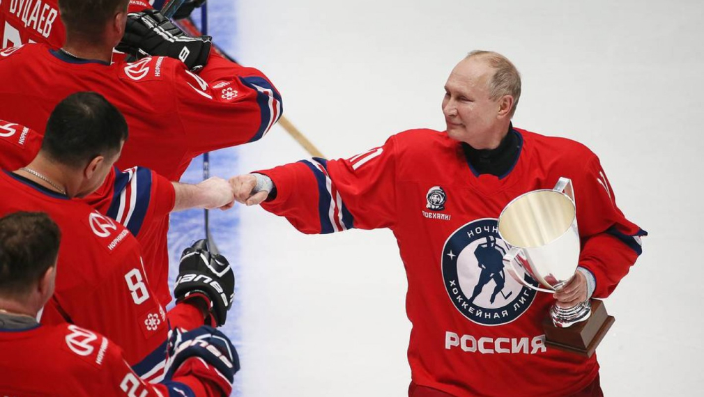 Отборът на Путин победи в мач от Нощната хокейна лига
