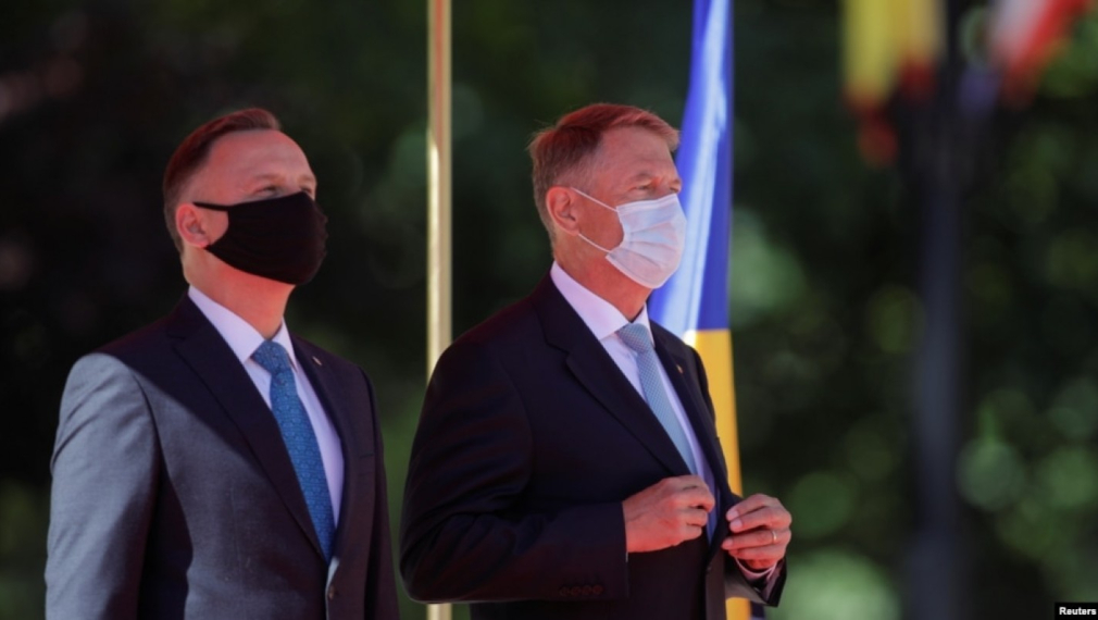 "Свободна Европа": Радев скри, че е подкрепил декларация, която заклеймява саботажите на Русия в Чехия и България