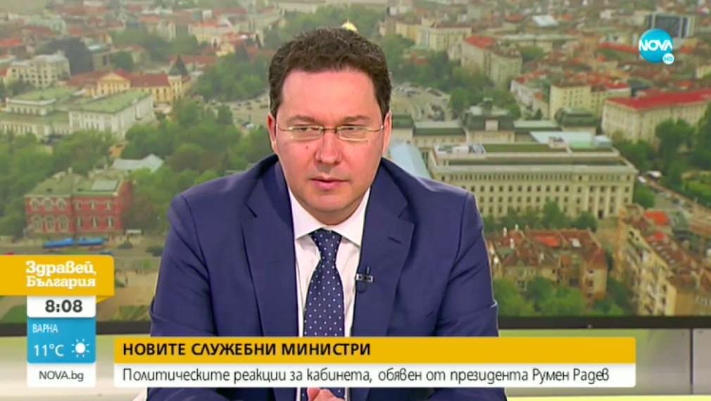 Митов: Радев вкарва БСП през задния ход на властта