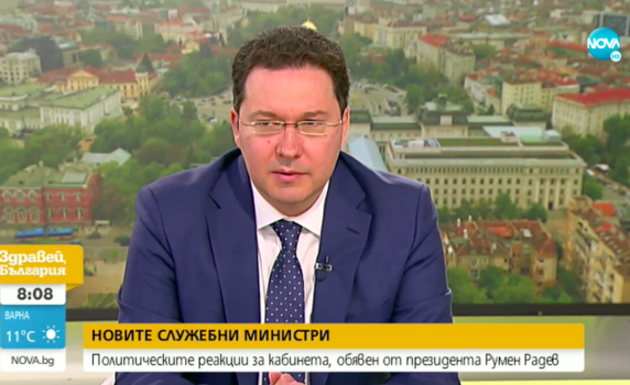 Митов: Радев вкарва БСП през задния ход на властта