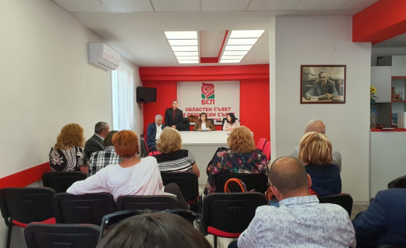Корнелия Нинова: Преди година и половина победихме ГЕРБ, и сега можем да го направим