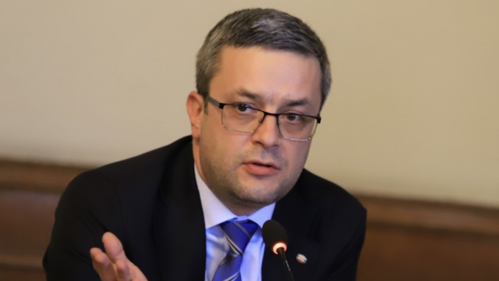  Тома Биков: Кой предложи Румен Спецов за шеф на НАП?