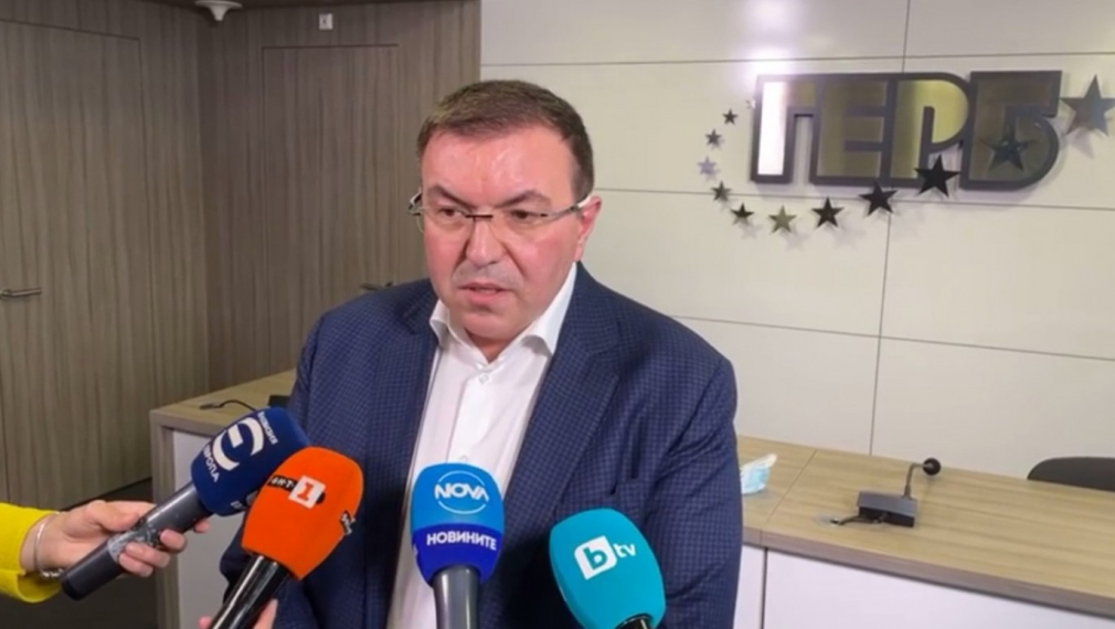 Проф. Ангелов: Промяната на ваксинационния план ще компрометира темпото на имунизиране срещу КОВИД-19