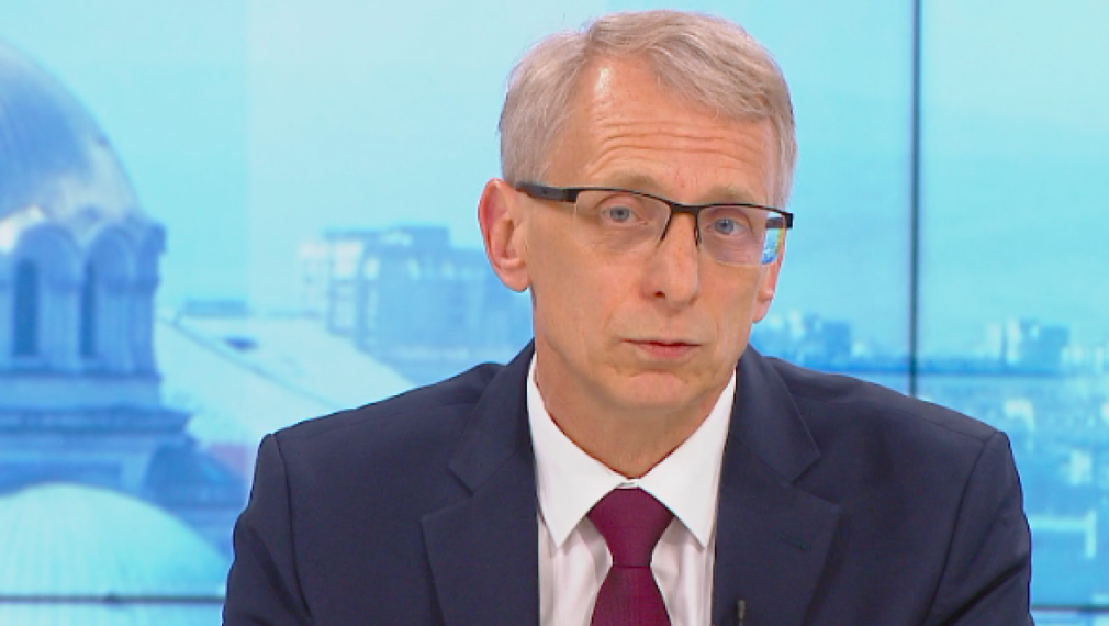 Проф. Денков: Няма причина да се удължава учебната година