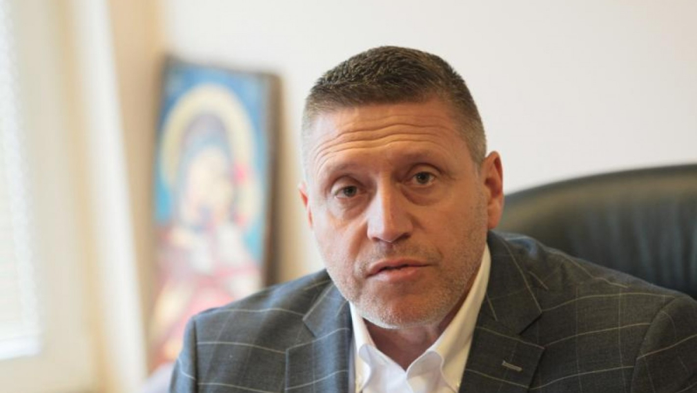 Сменен е ръководителят на правителствения авиоотряд