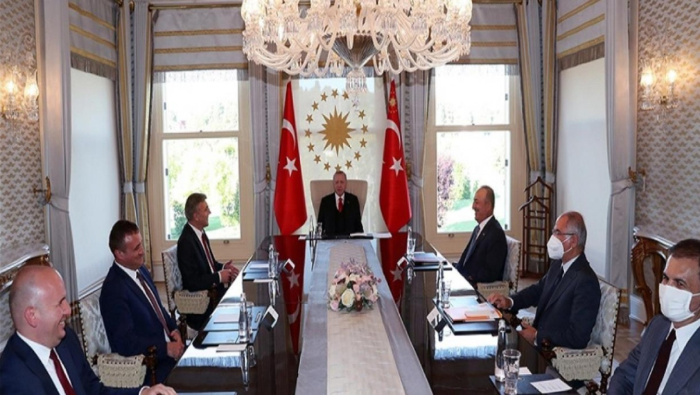 Партията на Ердоган поиска от ДПС по-голям успех на изборите на 11 юли