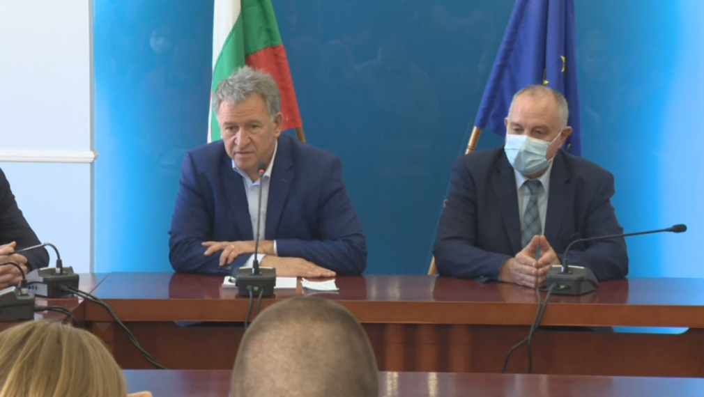 Министър Кацаров ще настоява да отпаднат лимитите за болниците