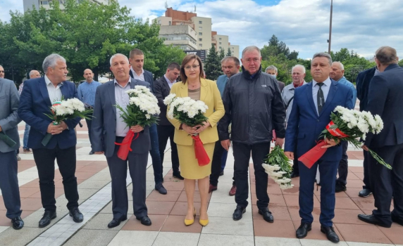 Нинова в Благоевград: С двойни сили и двойна енергия отиваме на избори за парламент и кмет