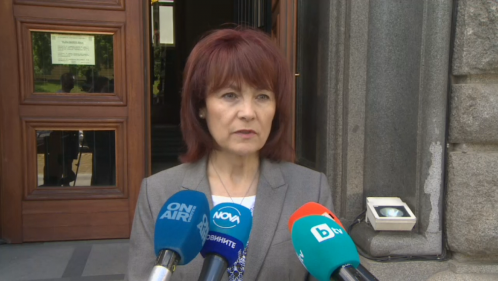 ЦИК: Пристигат допълнителни 1637 машини за вота