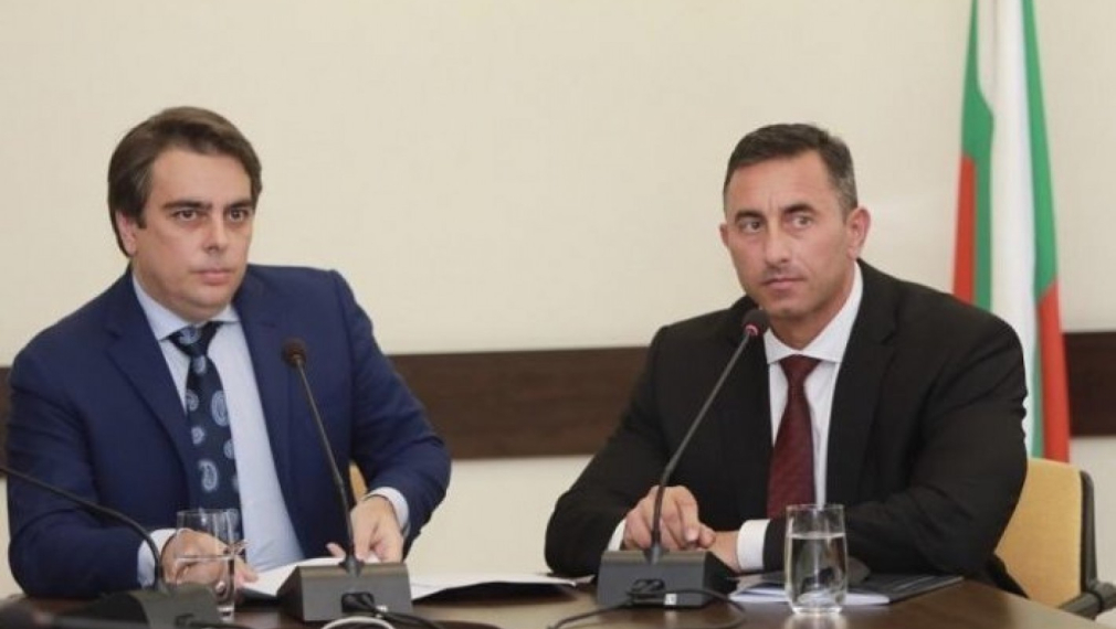 Румен Спецов подписвал отчетите на фирмата си докато бил главен инспектор в НАП
