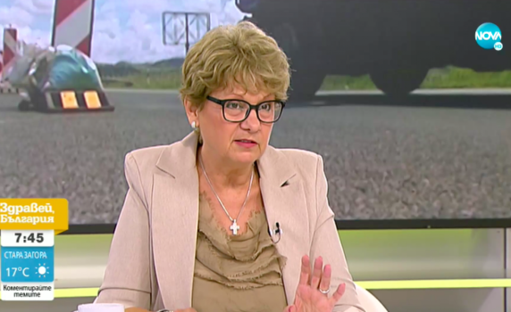 Министър Комитова: Никой не спира строителството на „Хемус”