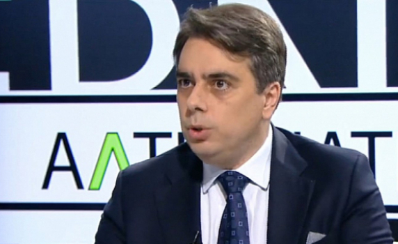 Министър Василев: АПИ е възложила договори за 2,4 млрд. повече от предвиденото за ремонти