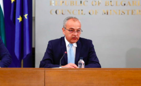 Кабинетът има два варианта за повишаване на пенсиите